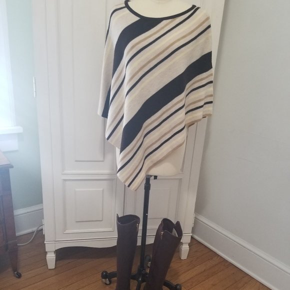 Max Studio Cozy striped poncho-one size fits all - Picture 2 of 3